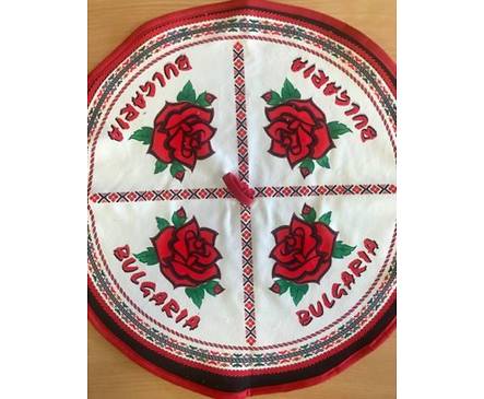 Домакинска кръгла кърпа Рози